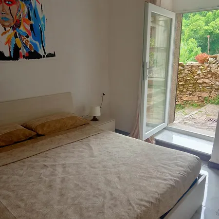 Zahira Guest house